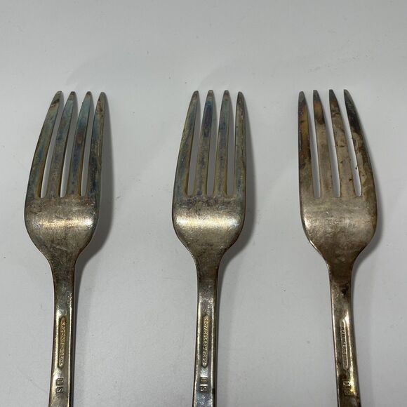 Lot of 3 Vintage 1847 Rogers Bros IS Silverplate Fork Art Deco Pattern Flatware - Picture 5 of 8